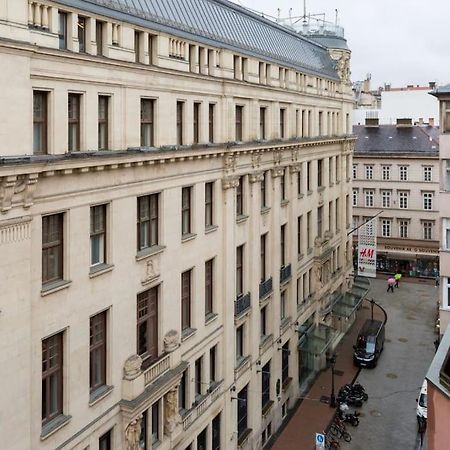Aranykez 4-6: Downtown Studio Budapest Bagian luar foto